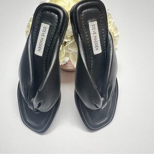 STEVE MADDEN Black Leather Knot Thong Sandals Flat Slides Size 5 Minimalist Chic